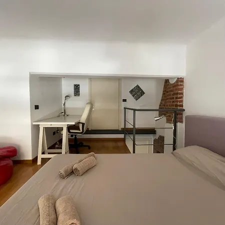 Urban Loft - Navigli * Milão