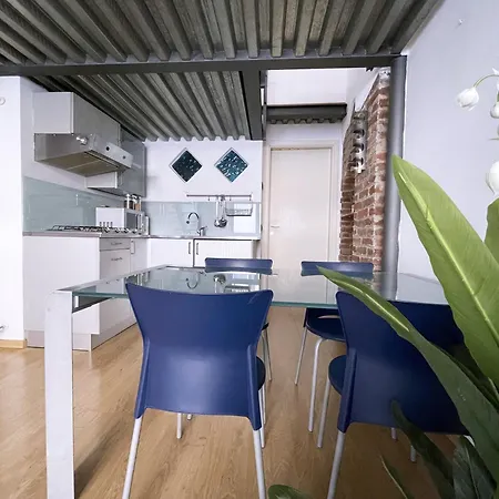 Urban Loft - Navigli * Milão